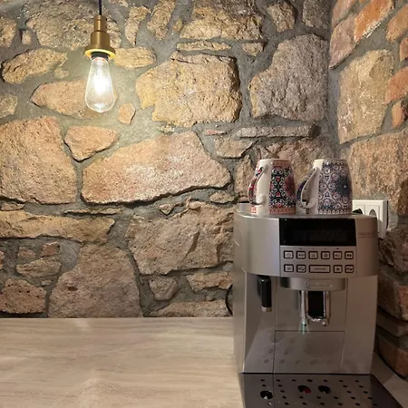 Apartamento Gemuetlich & Einzigartig: Altbauloft In *