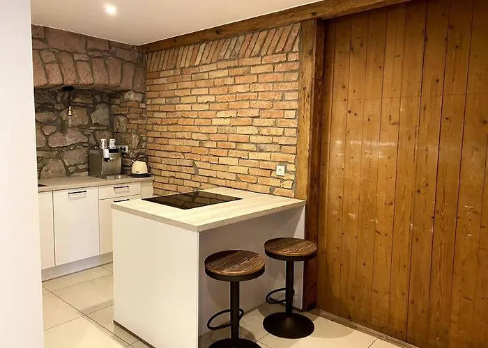 Gemuetlich & Einzigartig: Altbauloft In Apartment *